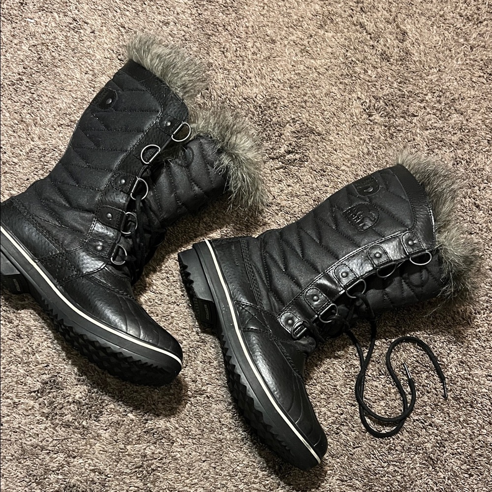 Sorel Tofino boots